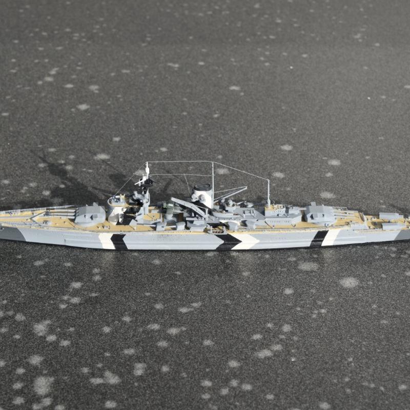 Panzerschiff Deutschland / Schwerer Kreuzer Lützow