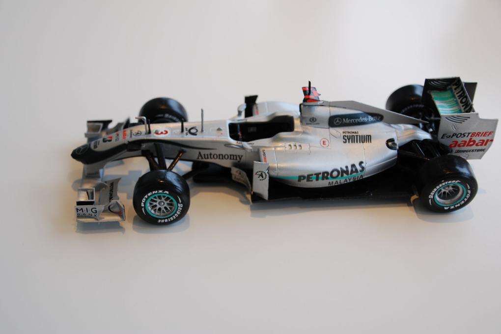 Mercedes MGP W01