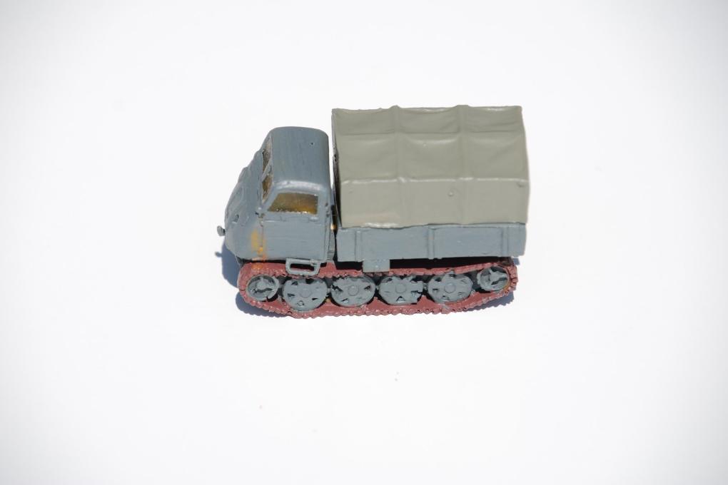 Raupenschlepper Ost