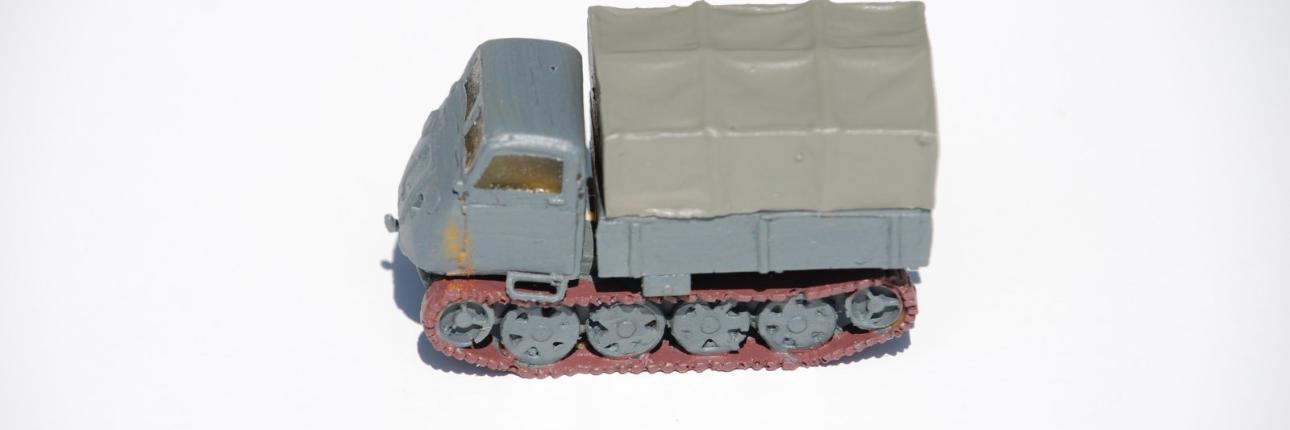 Raupenschlepper Ost